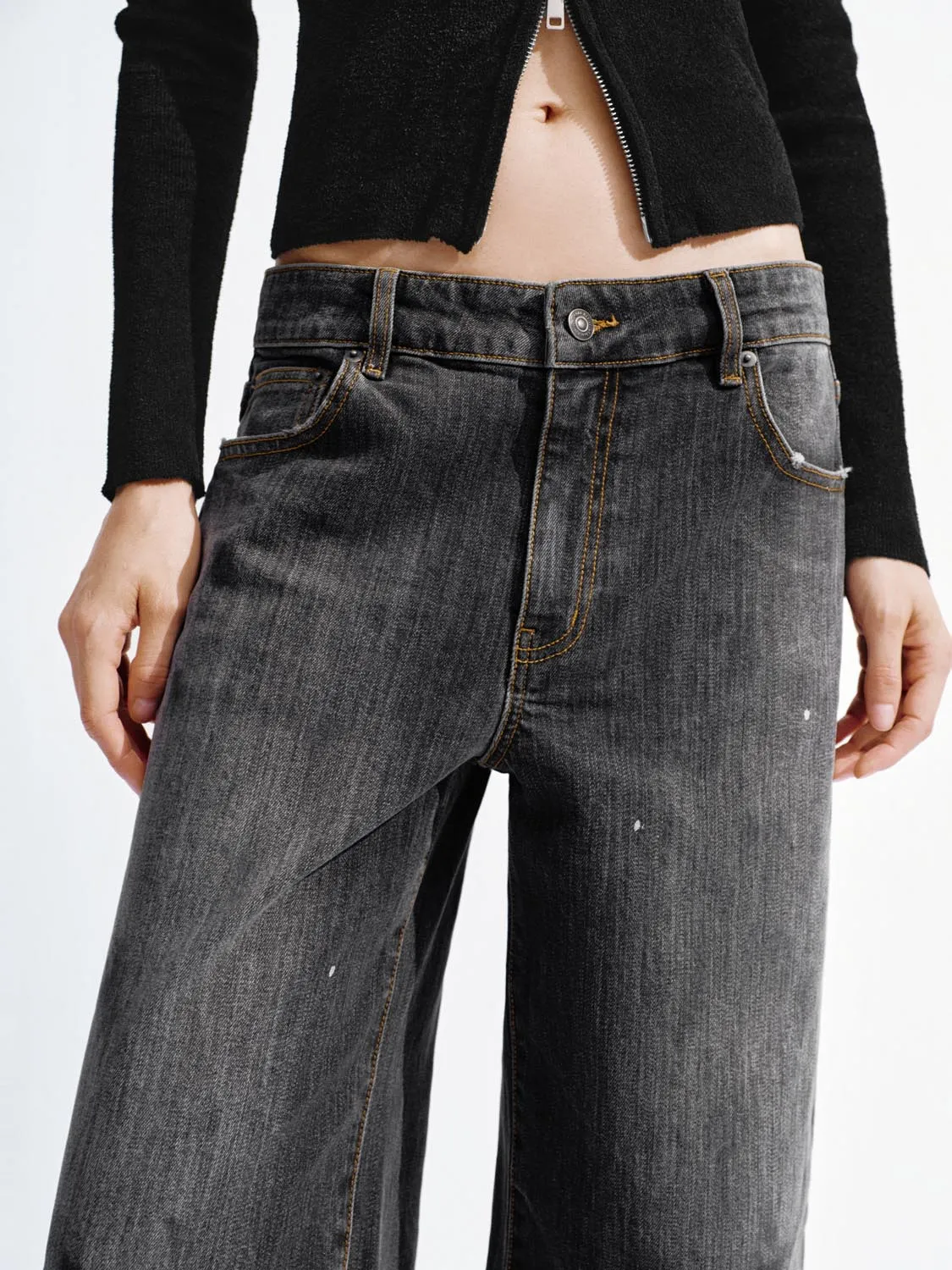 Gradient Wide Leg Jeans sold by Urban Revivo product image thumbnail 5