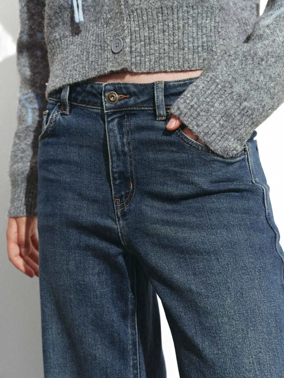 Wide Leg Jeans sold by Urban Revivo product image thumbnail 5