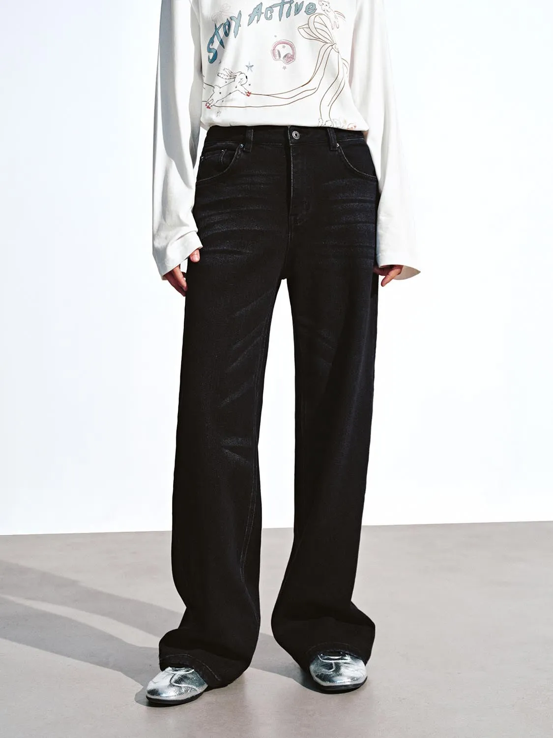 Wide Leg Jeans sold by Urban Revivo