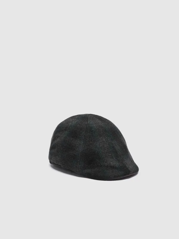 Flat Cap sold by Urban Revivo