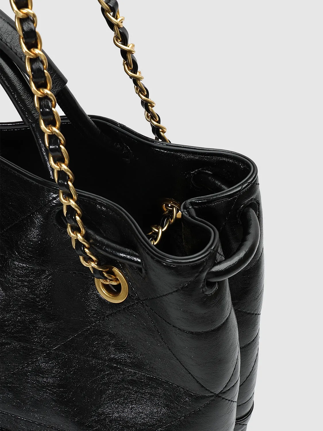 Faux Leather Oversize Handle Shoulder Bags sold by Urban Revivo product image thumbnail 4