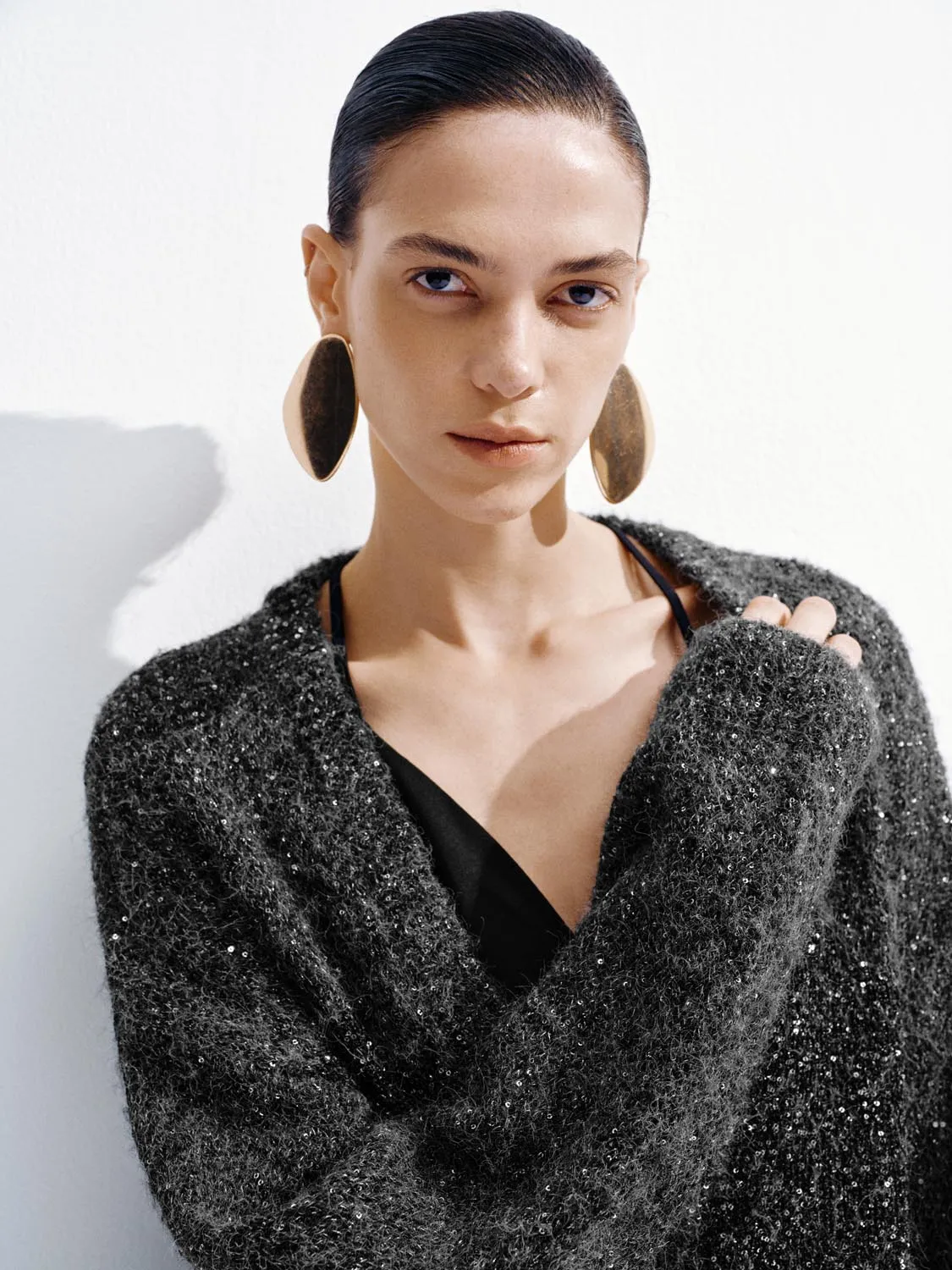 Oversize V-Neck Knitted Cardigans sold by Urban Revivo product image thumbnail 3