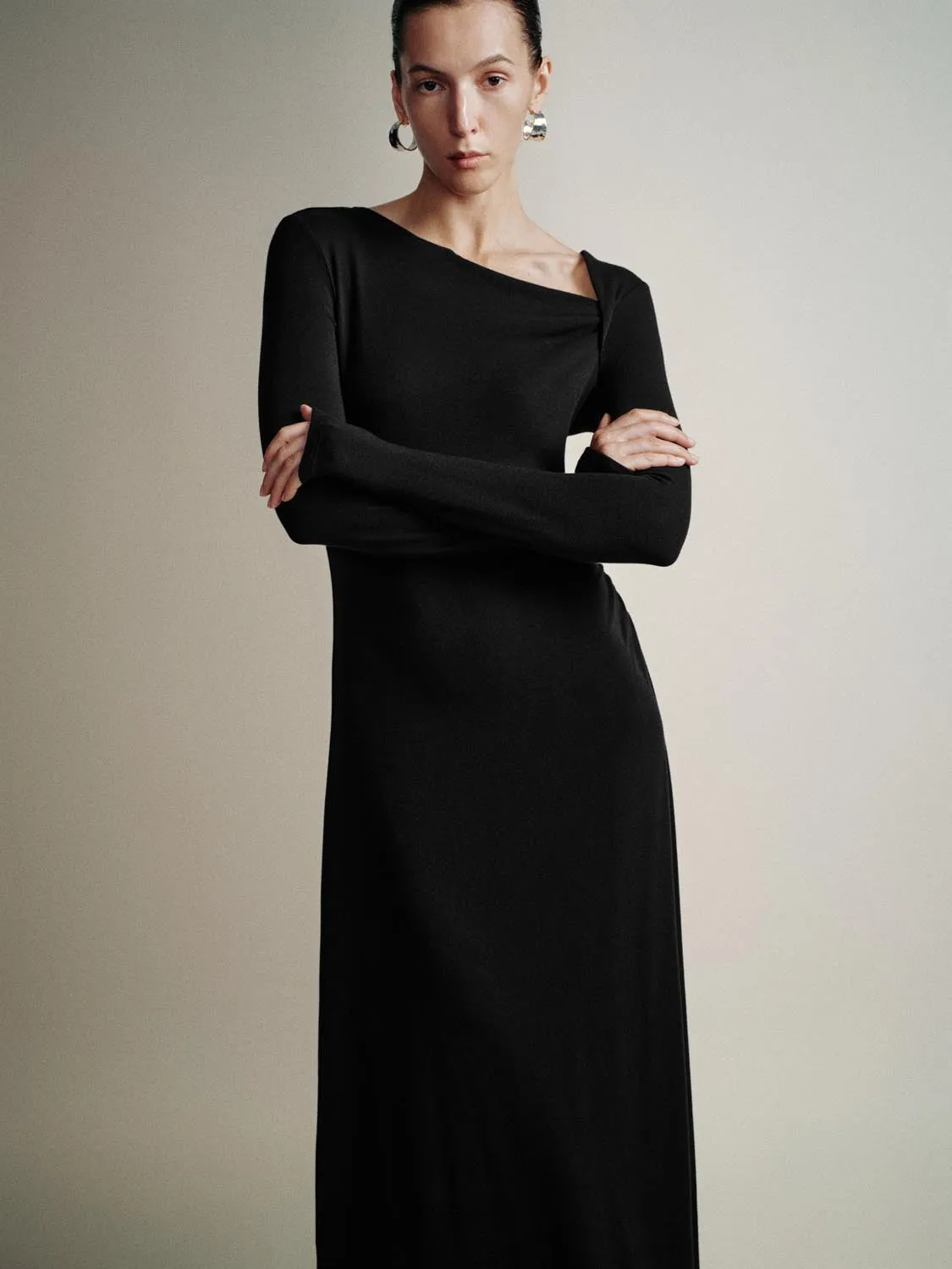 Asymmetric Neck Slim Midi Dresses sold by Urban Revivo product image thumbnail 2