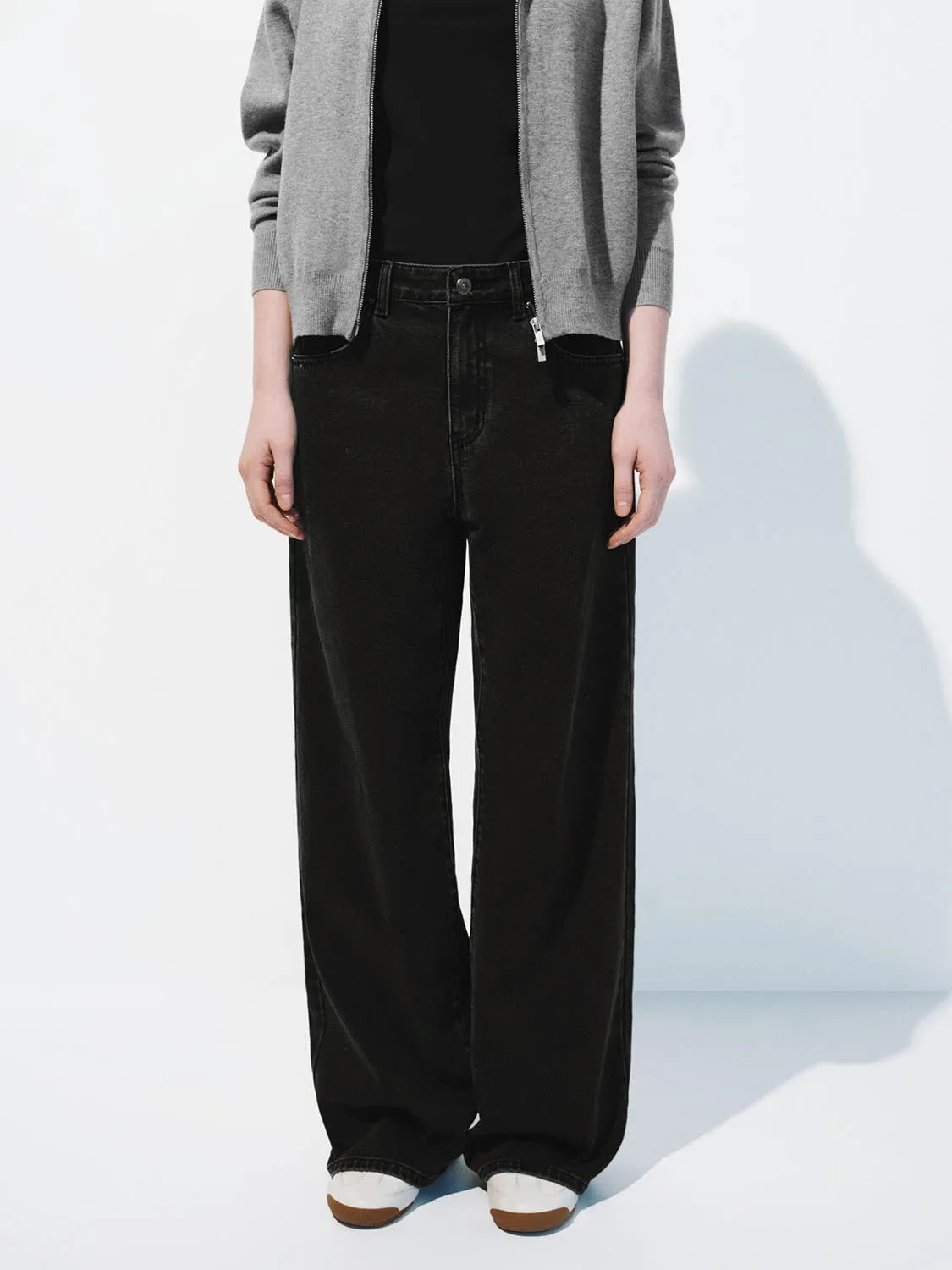 Wide Leg Jeans sold by Urban Revivo