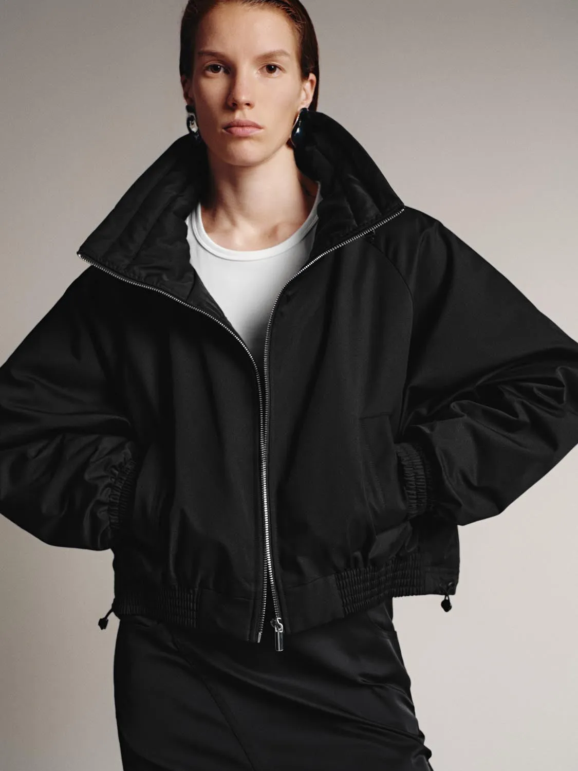 High Neck Full Zip Padded Jackets sold by Urban Revivo product image thumbnail 4