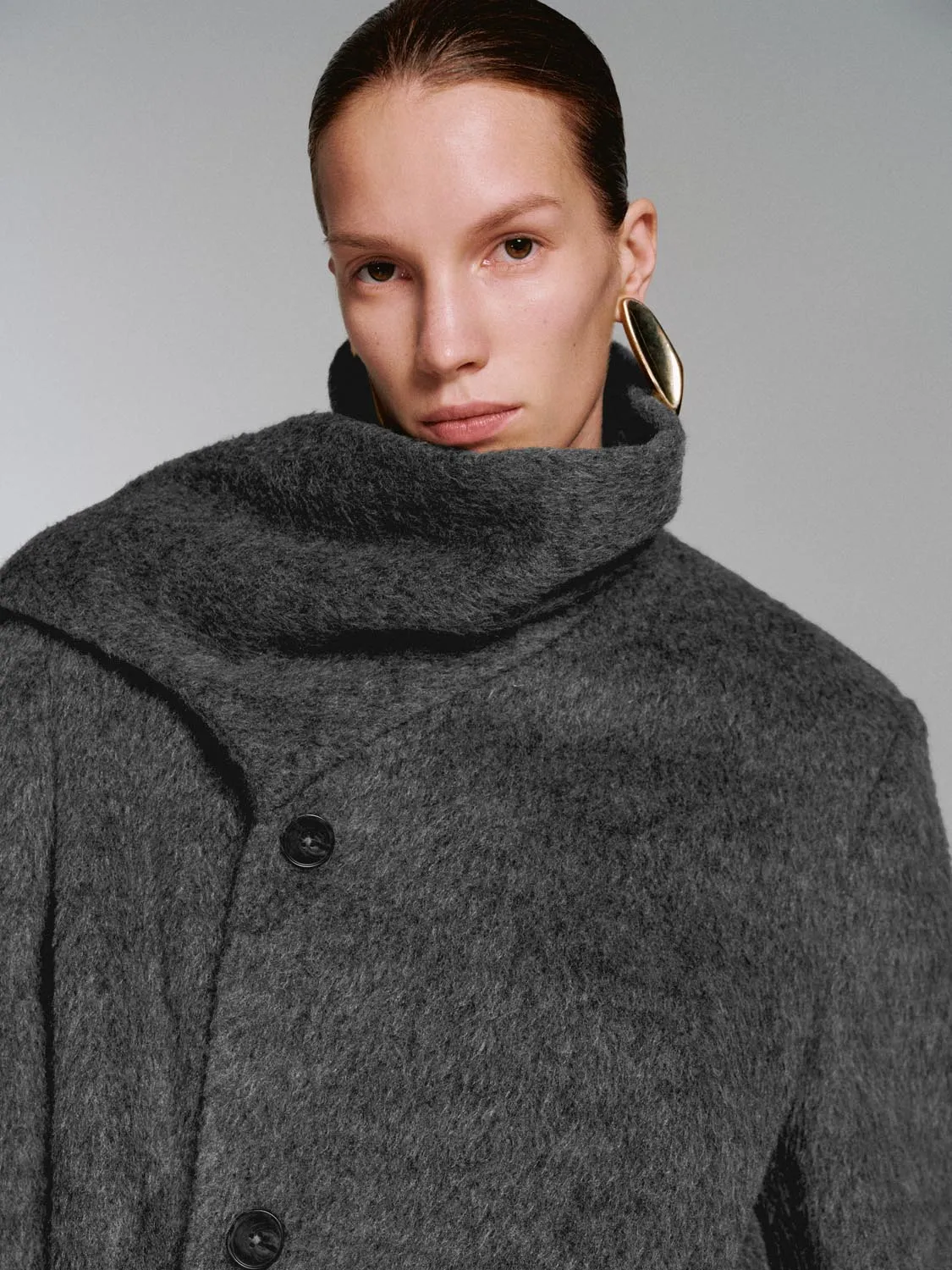 High Neck Thick Scarf Jackets sold by Urban Revivo product image thumbnail 3