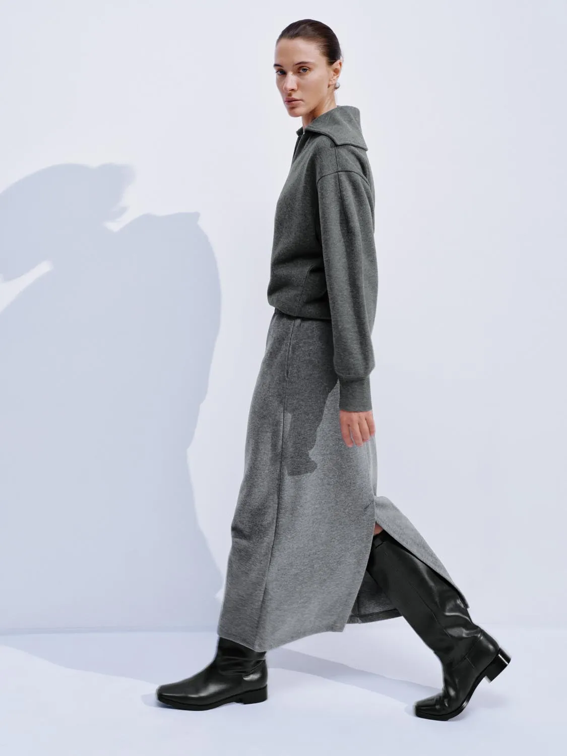 V-Neck Large Collar Sweatshirts sold by Urban Revivo product image thumbnail 4