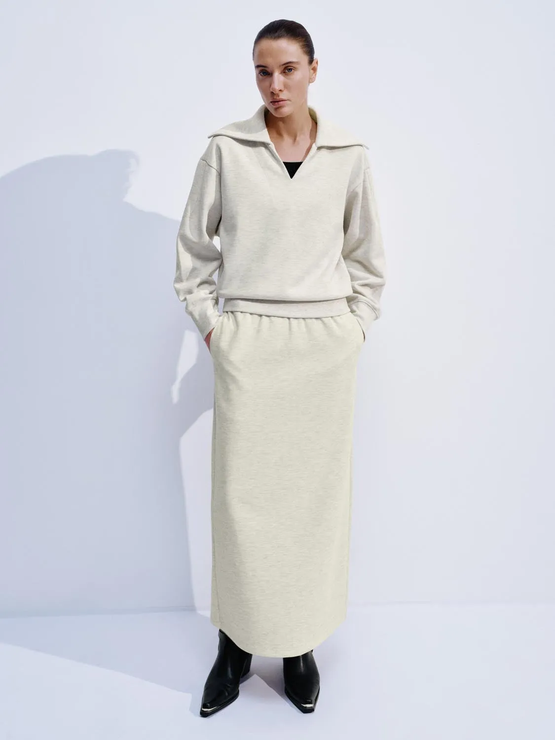 V-Neck Large Collar Sweatshirts sold by Urban Revivo product image thumbnail 4