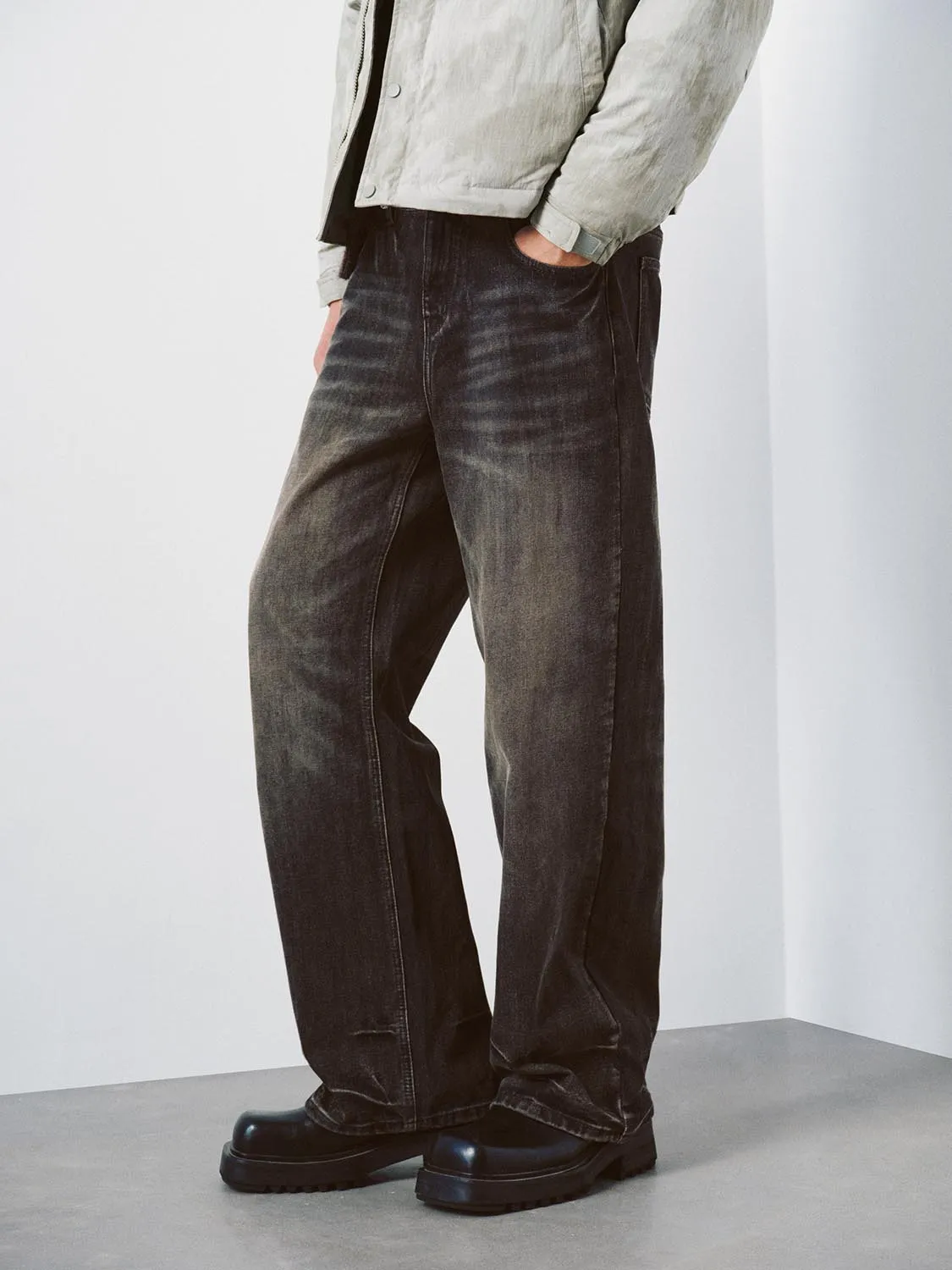 Gradient Wide Leg Jeans sold by Urban Revivo product image thumbnail 3