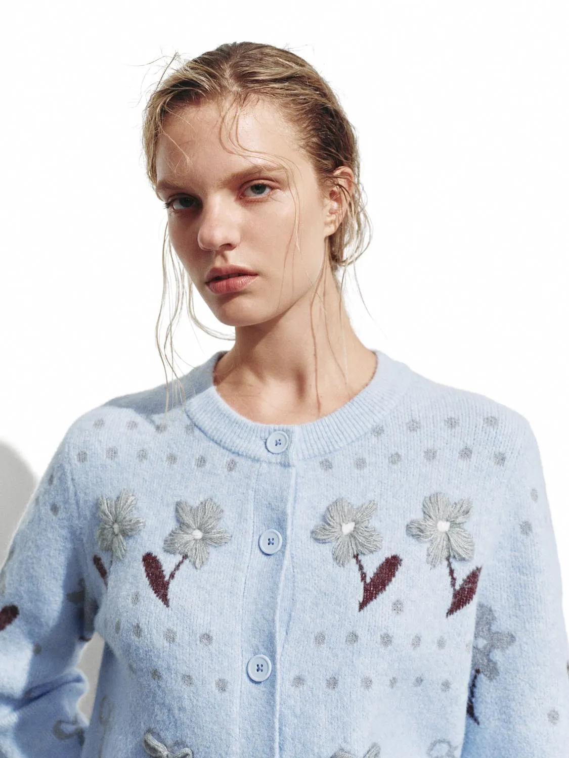 Intarsia Bow Detail Knitted Cardigans sold by Urban Revivo product image thumbnail 3