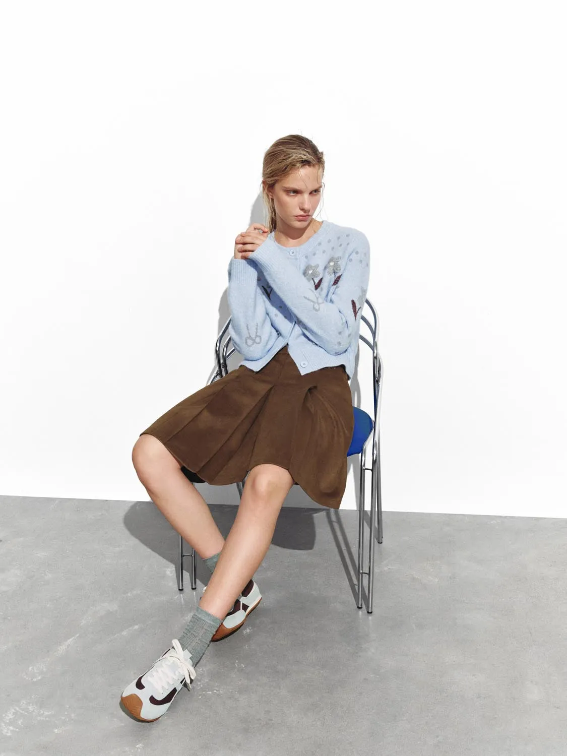 Intarsia Bow Detail Knitted Cardigans sold by Urban Revivo product image thumbnail 2