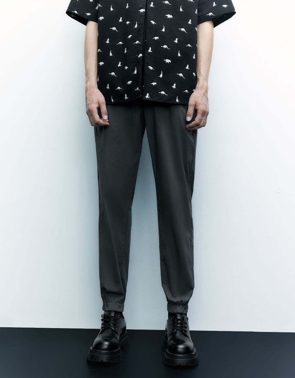 Low-Cut Uppers Jogger Pants sold by Urban Revivo product image thumbnail 2