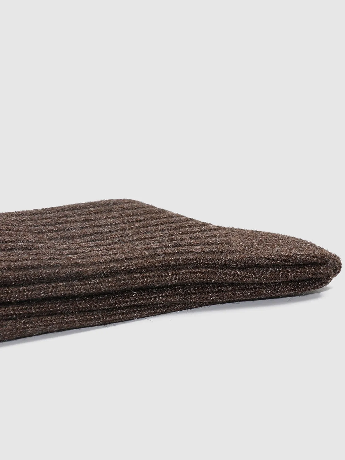 Contrast Fluffy Hem Ribbed Socks sold by Urban Revivo product image thumbnail 4