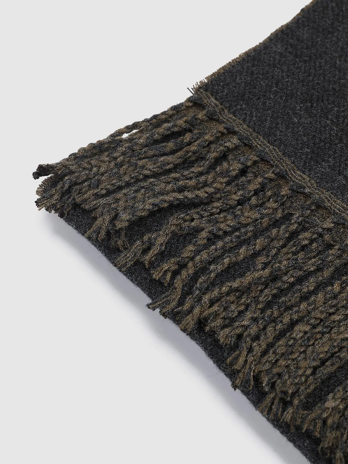 Fringed Scarf sold by Urban Revivo product image thumbnail 4