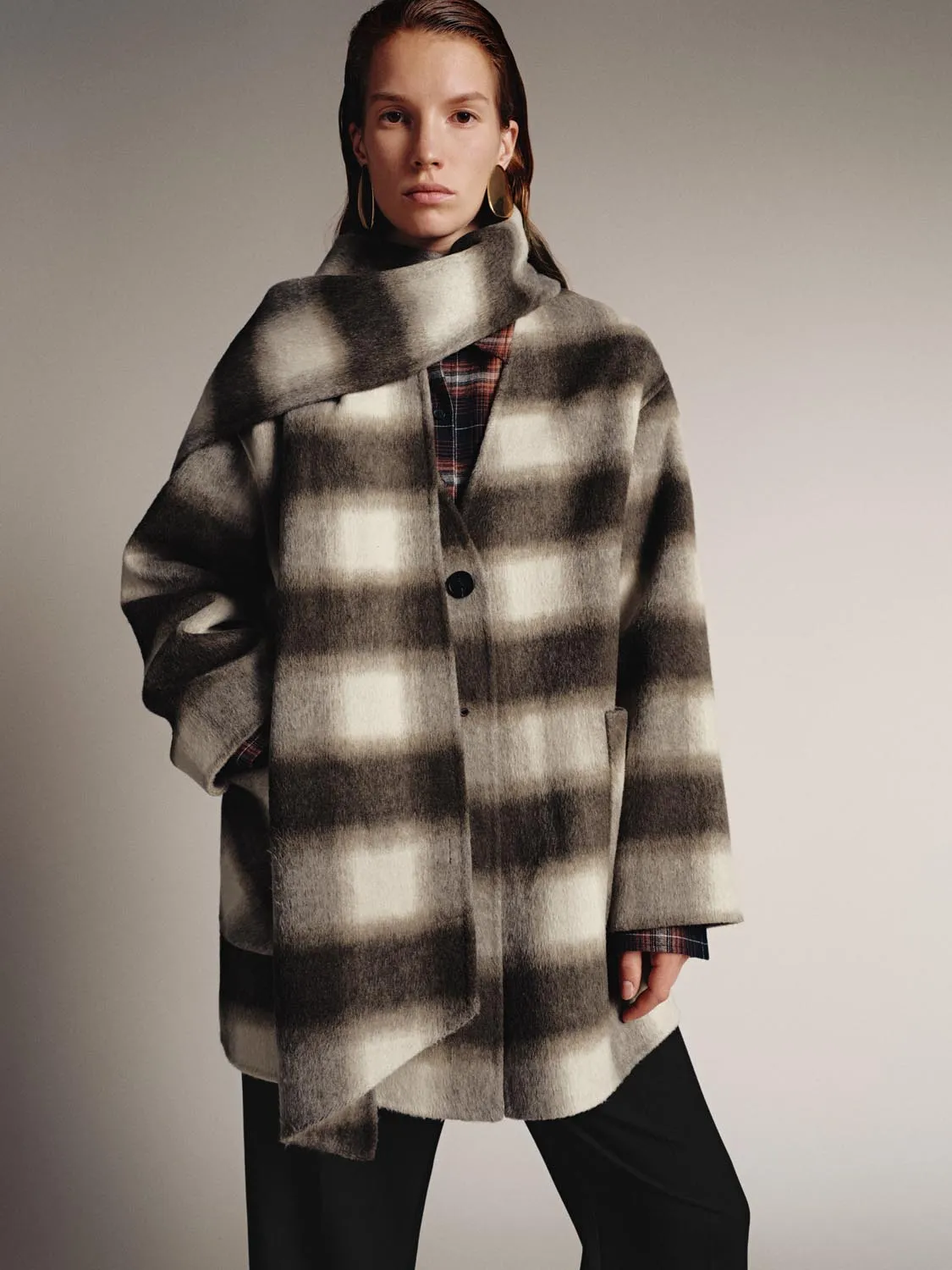 Oversize Scarf Neck Wool Blend Check Coats sold by Urban Revivo product image thumbnail 3