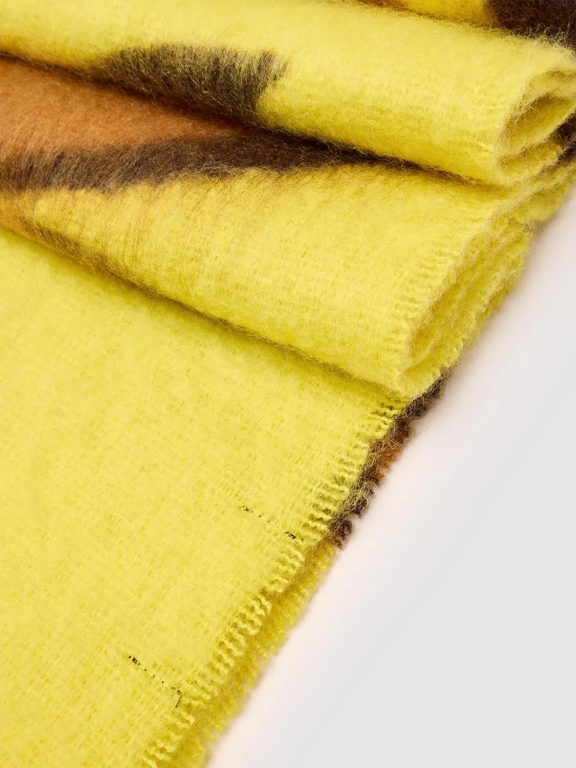 Intarsia Fringed Scarf sold by Urban Revivo product image thumbnail 5