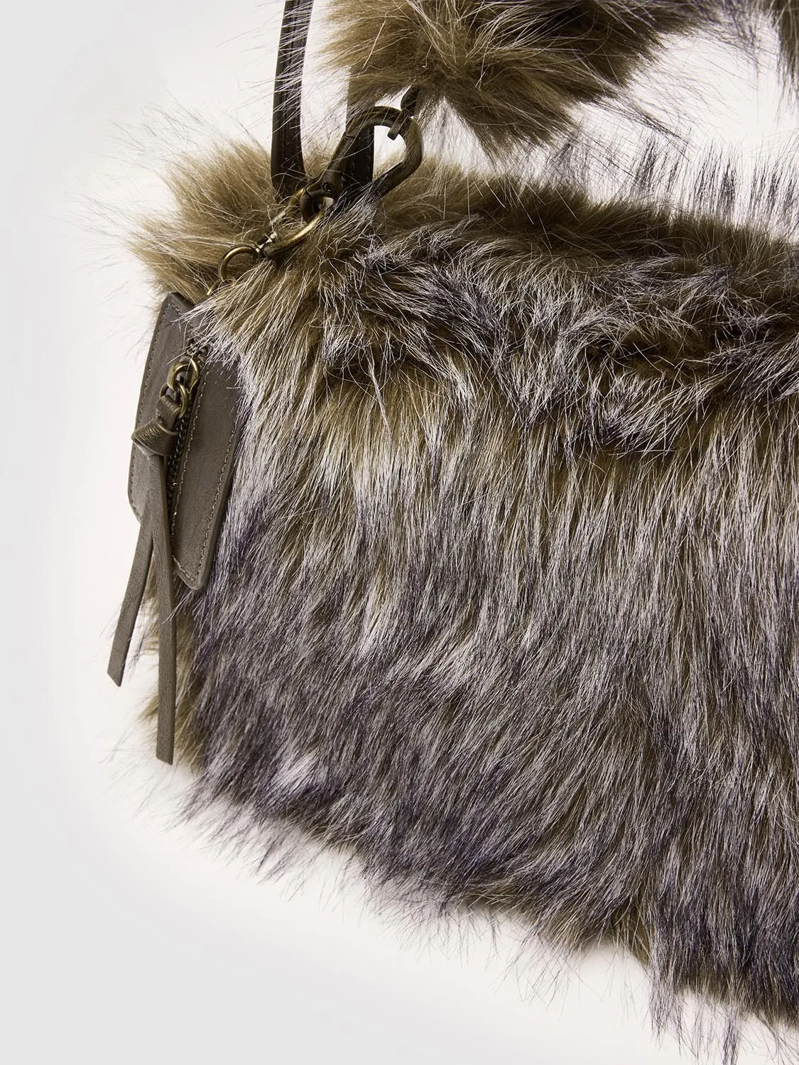 Faux Fur Handle Shoulder Bags sold by Urban Revivo product image thumbnail 5