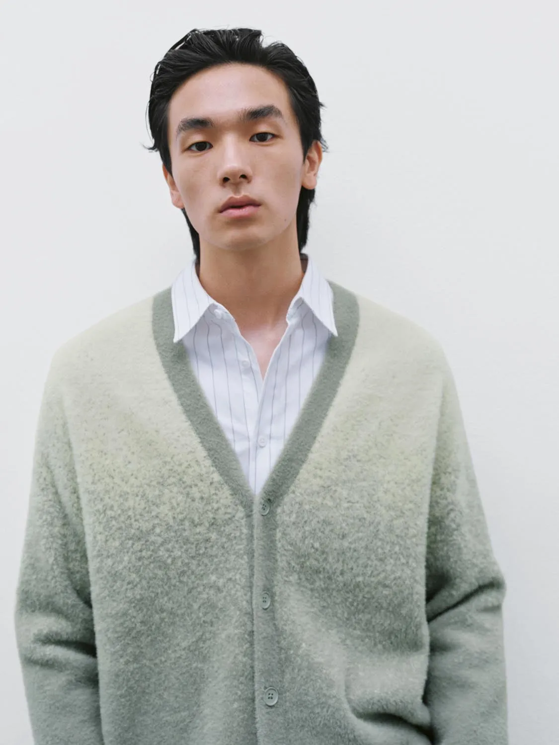 V-Neck Gradient Knitted Cardigans sold by Urban Revivo product image thumbnail 3