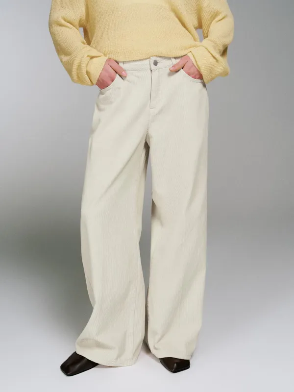 Wide Leg Jeans sold by Urban Revivo