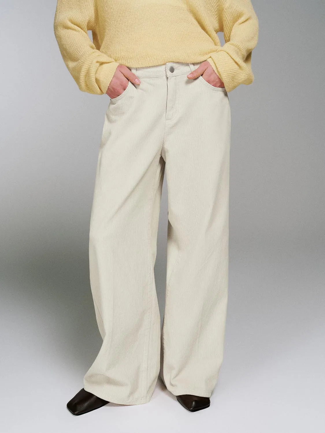 Wide Leg Jeans sold by Urban Revivo