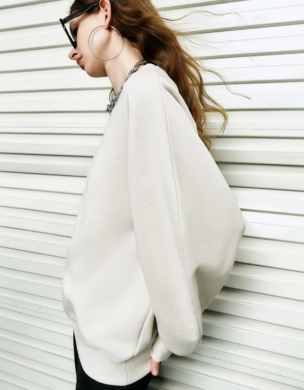 Crew Neck Loose Sweatshirt sold by Urban Revivo product image thumbnail 3