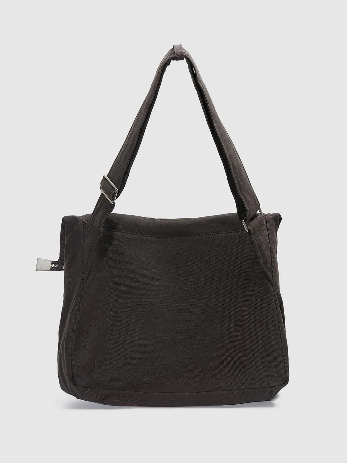 Oversize Contrast Crossbody Bags sold by Urban Revivo product image thumbnail 3