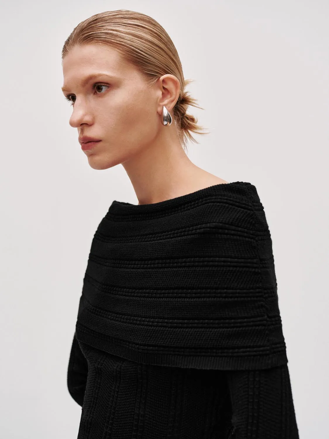 Off Shoulder Long Sleeve Knitted T-Shirts sold by Urban Revivo product image thumbnail 3