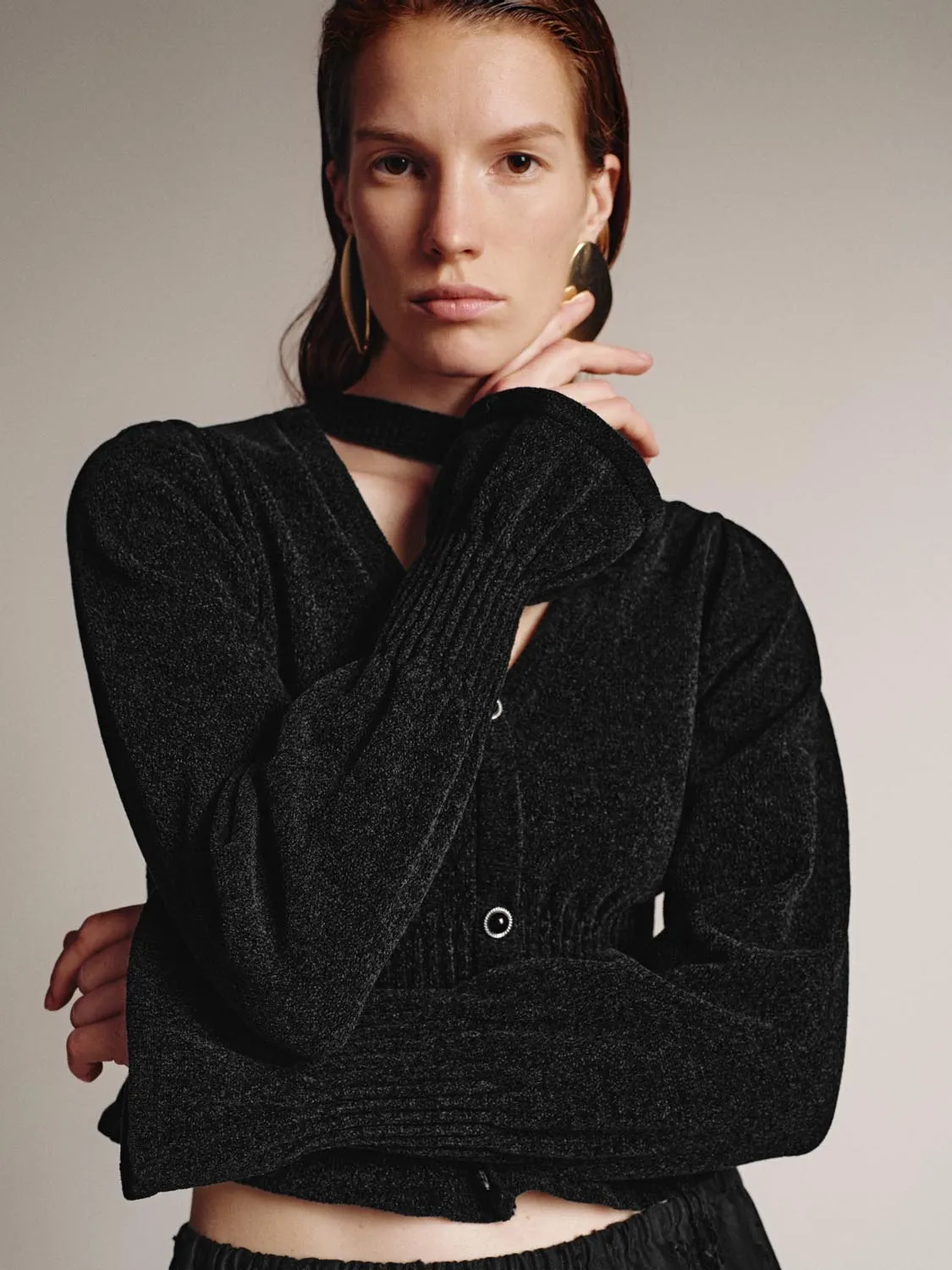 Scarf Neck V-Neck Ruffle Hem Knitted T-Shirts sold by Urban Revivo product image thumbnail 3