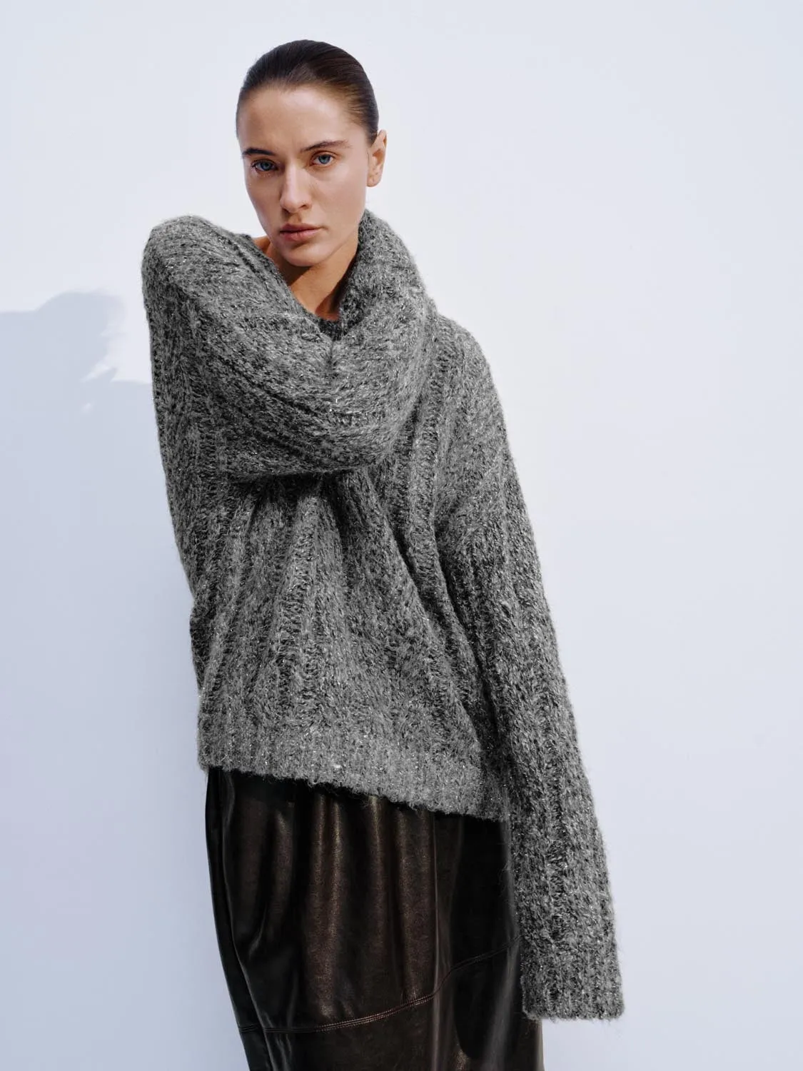 Long Sleeve Knitted T-Shirts sold by Urban Revivo product image thumbnail 2