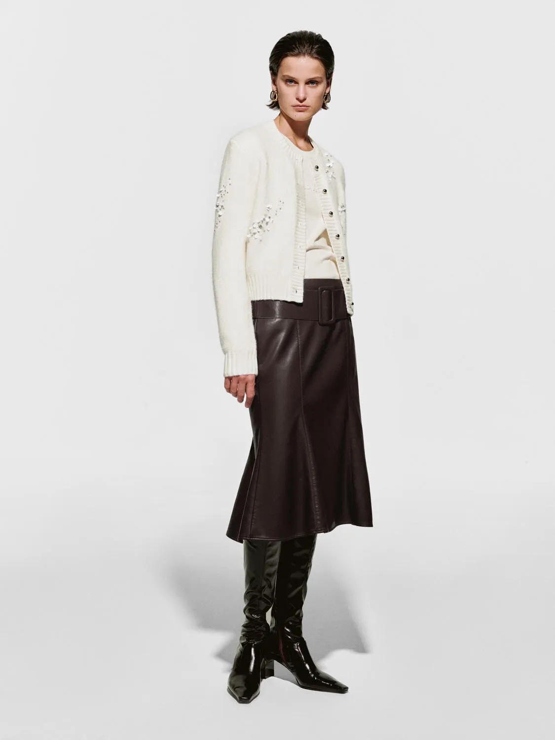 Crew Neck Beaded Knitted Cardigans sold by Urban Revivo product image thumbnail 4