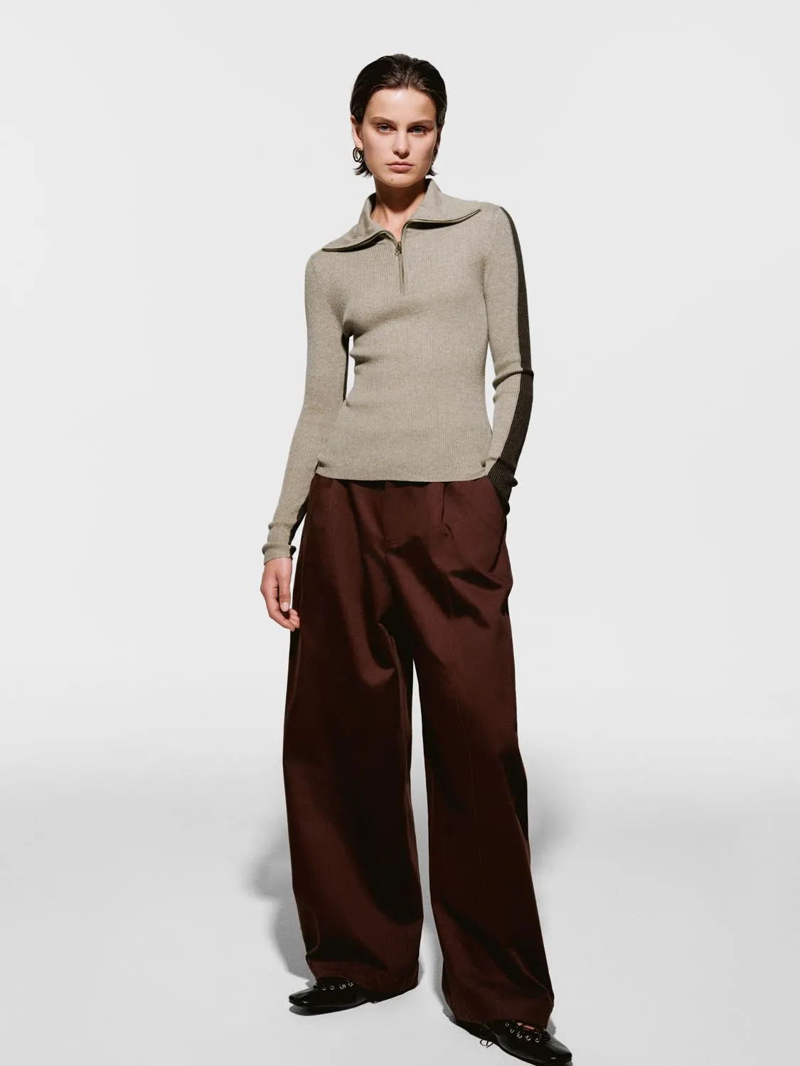 Contrast Polo Neck Long Sleeve Knitted T-Shirts sold by Urban Revivo product image thumbnail 4