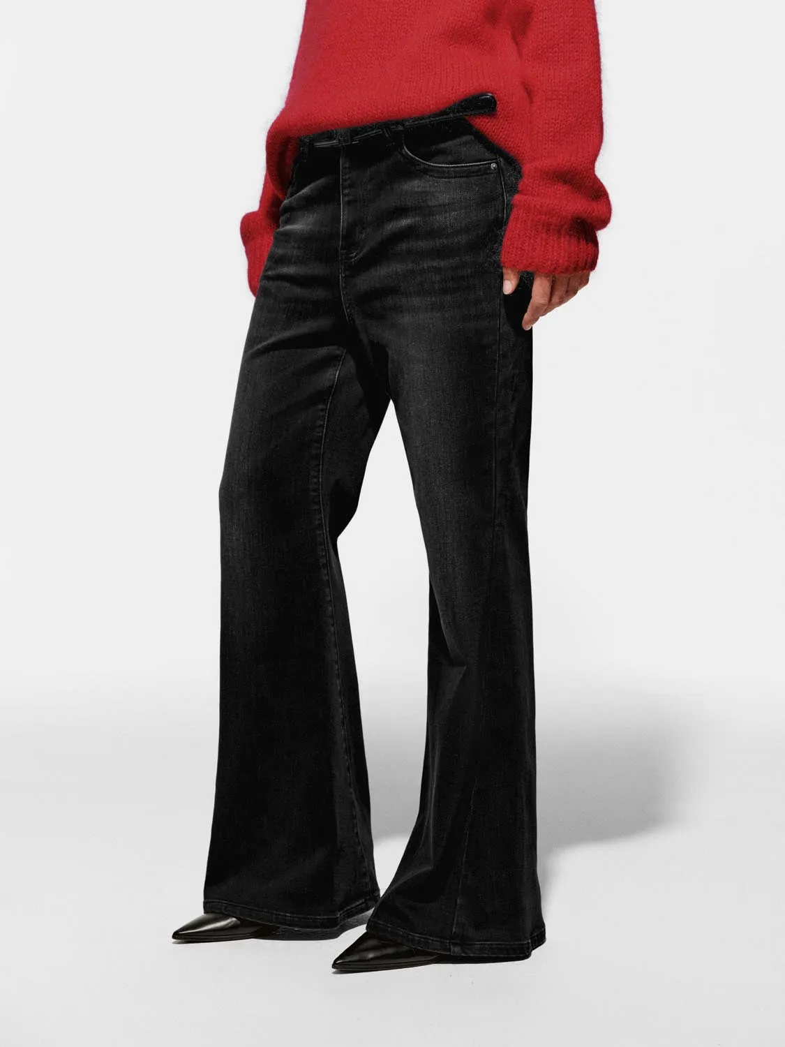 Belted Washed Flare Leg Jeans sold by Urban Revivo product image thumbnail 3