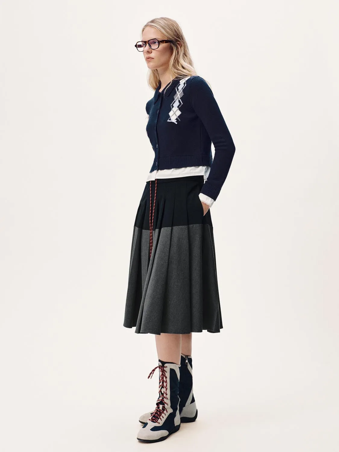 2 In 1 Asymmetric Argyle Knitted Cardigans sold by Urban Revivo product image thumbnail 5
