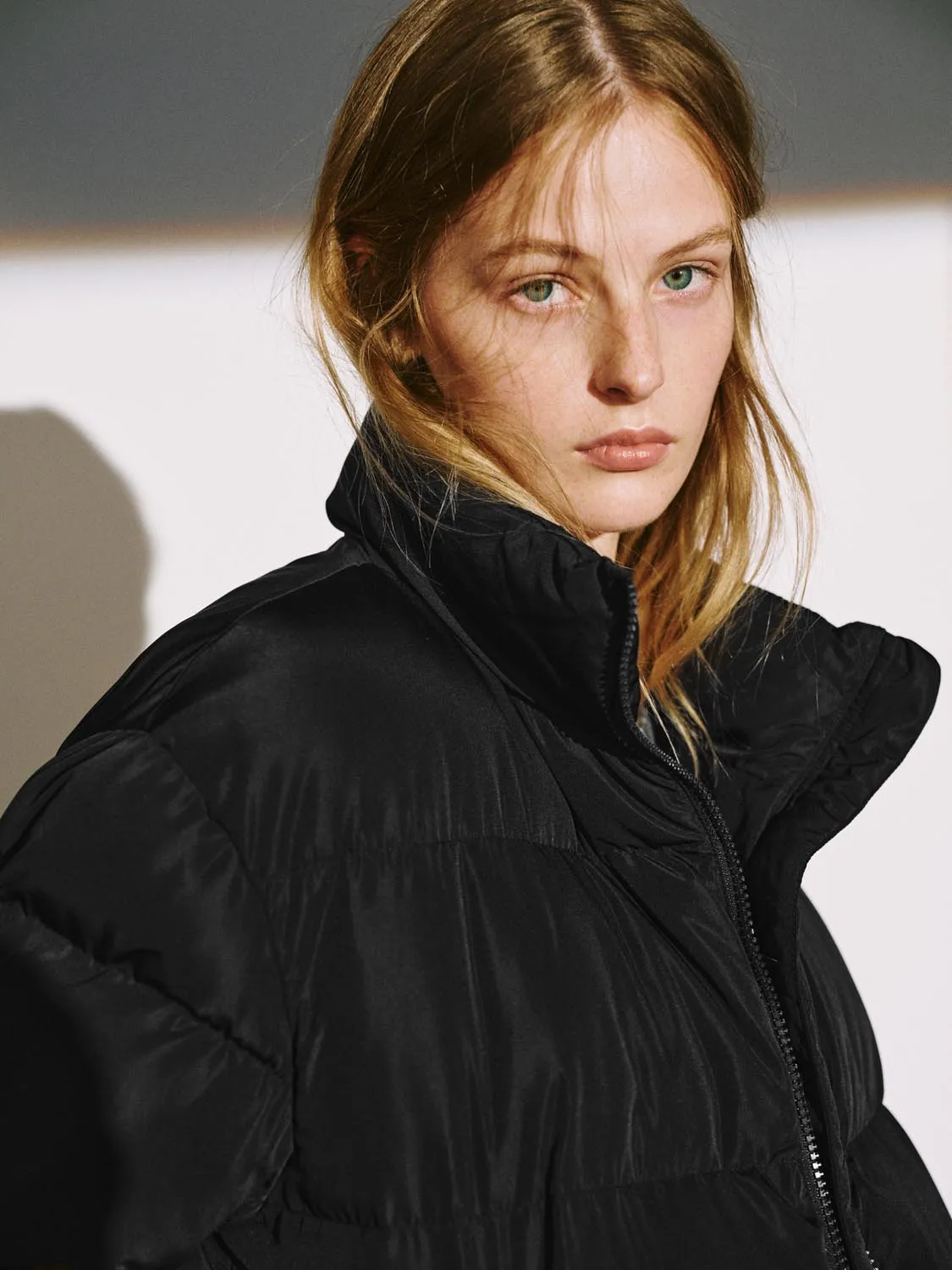 High Neck Cropped Padded Jackets sold by Urban Revivo product image thumbnail 3