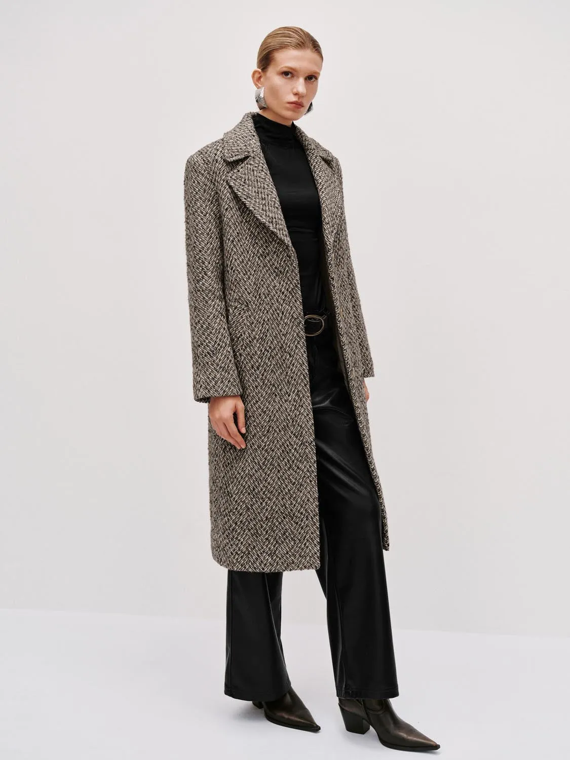 Wool Blend Lapeled Herringbone Coats sold by Urban Revivo product image thumbnail 5