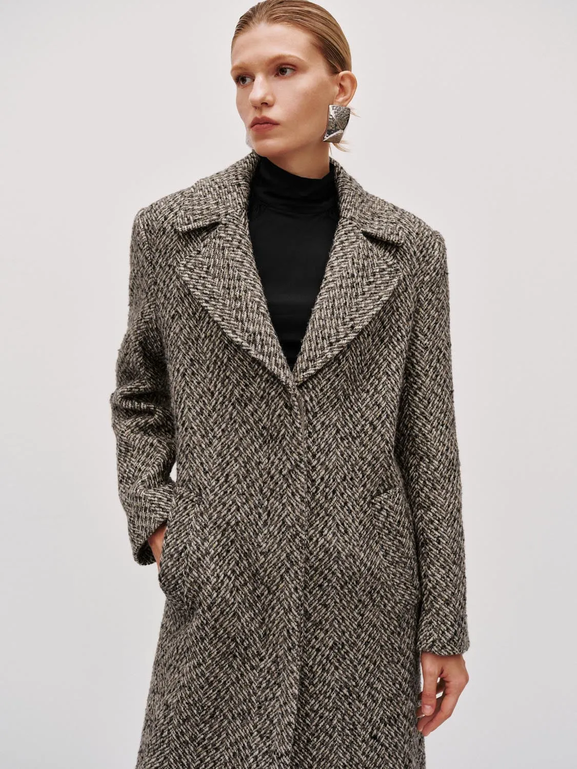 Wool Blend Lapeled Herringbone Coats sold by Urban Revivo product image thumbnail 4