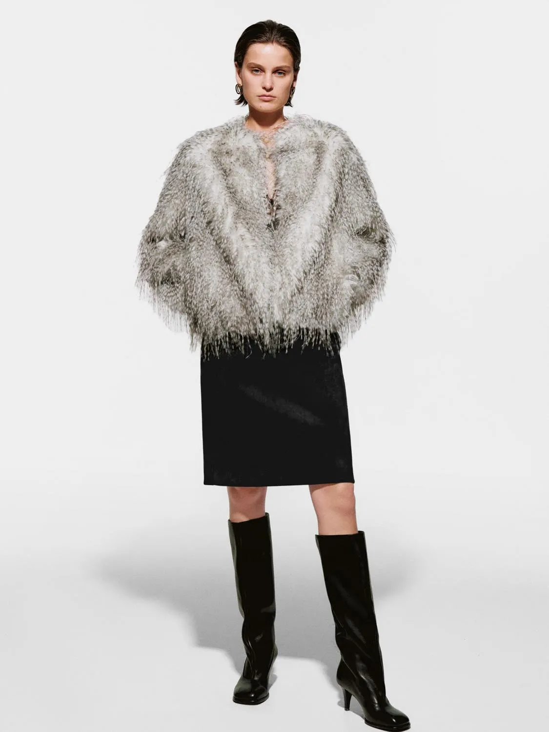 Crew Neck Faux Fur Coats sold by Urban Revivo product image thumbnail 5