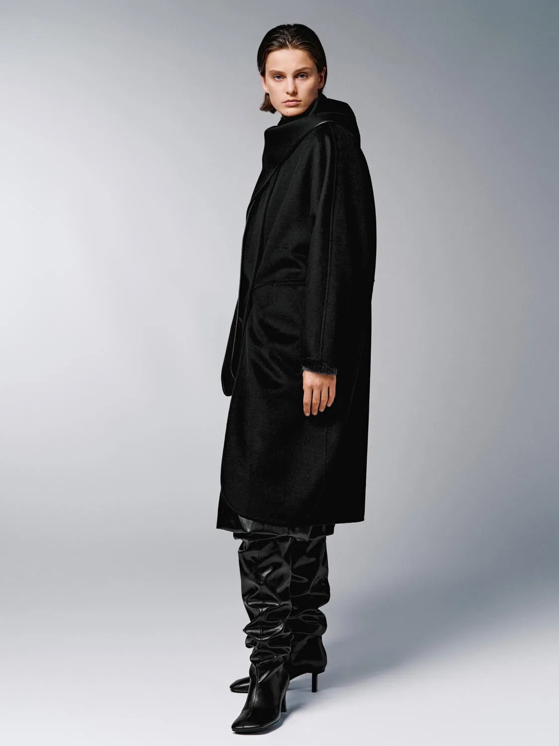 Wool Blend Crew Neck Oversize Scarf Coats sold by Urban Revivo product image thumbnail 4