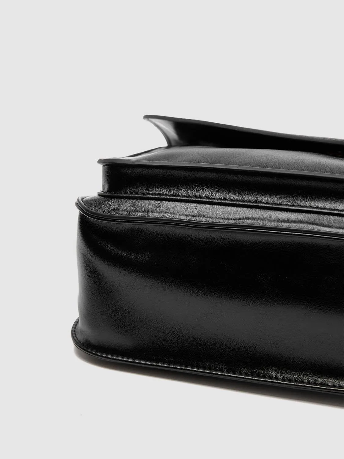 Faux Leather Handle Shoulder Satchel Bags sold by Urban Revivo product image thumbnail 4