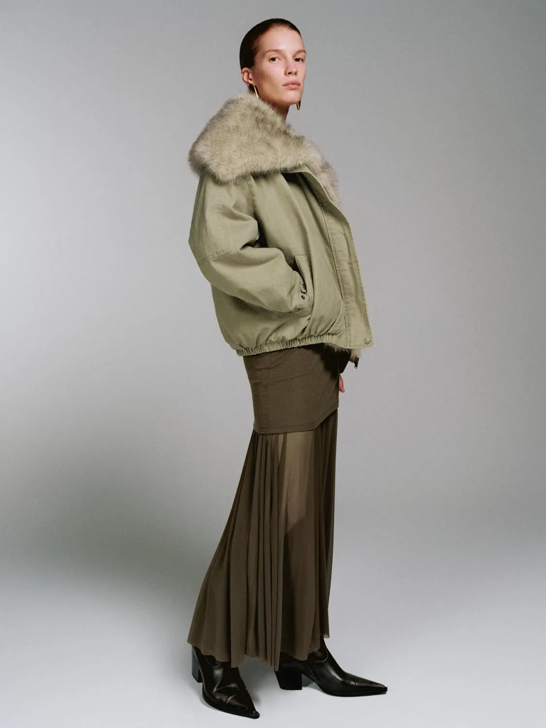 Faux Fur Large Collar Padded Jackets sold by Urban Revivo product image thumbnail 5