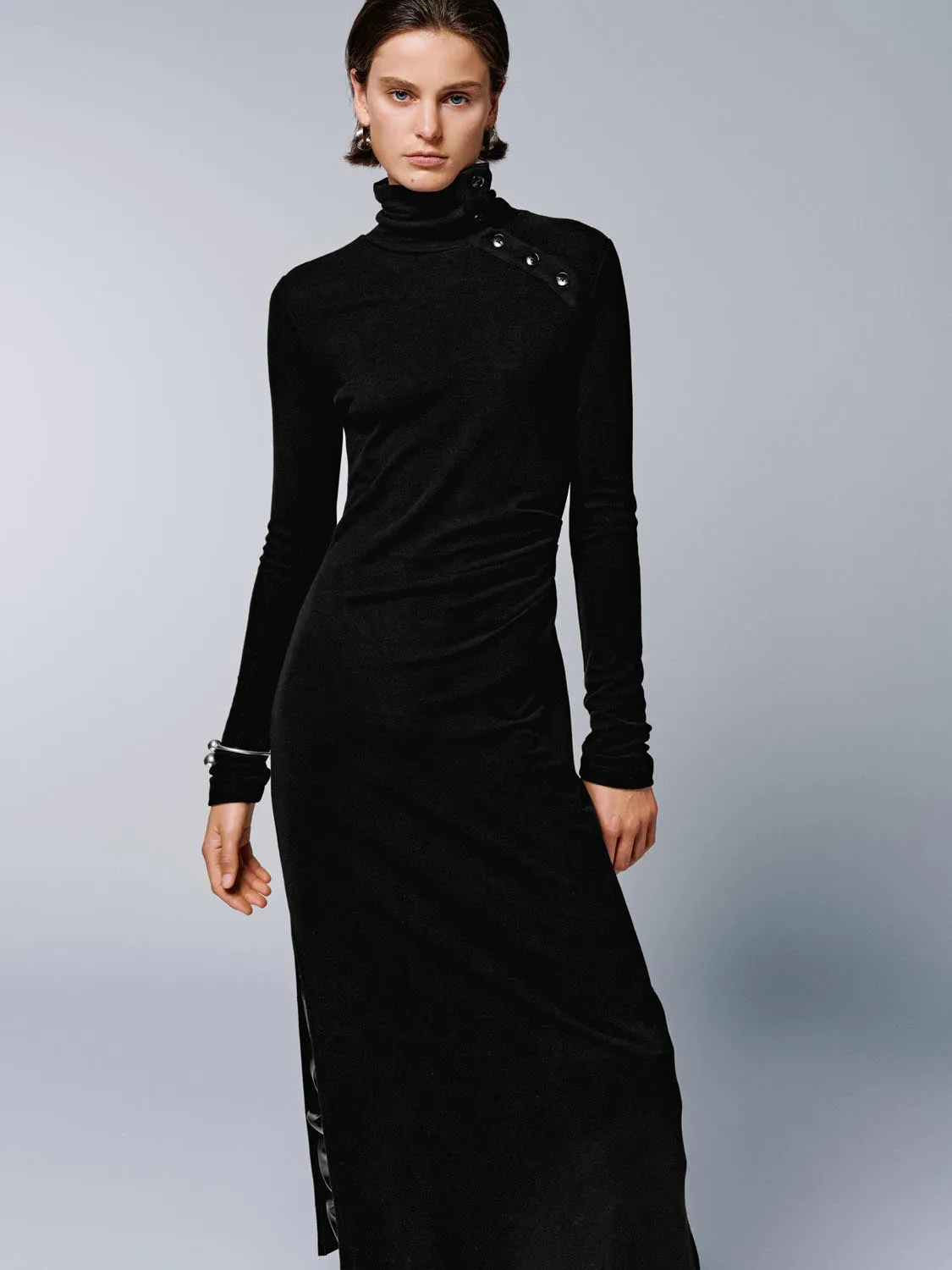 Turtle Neck Draped Skinny Fit Midi Dresses sold by Urban Revivo product image thumbnail 5
