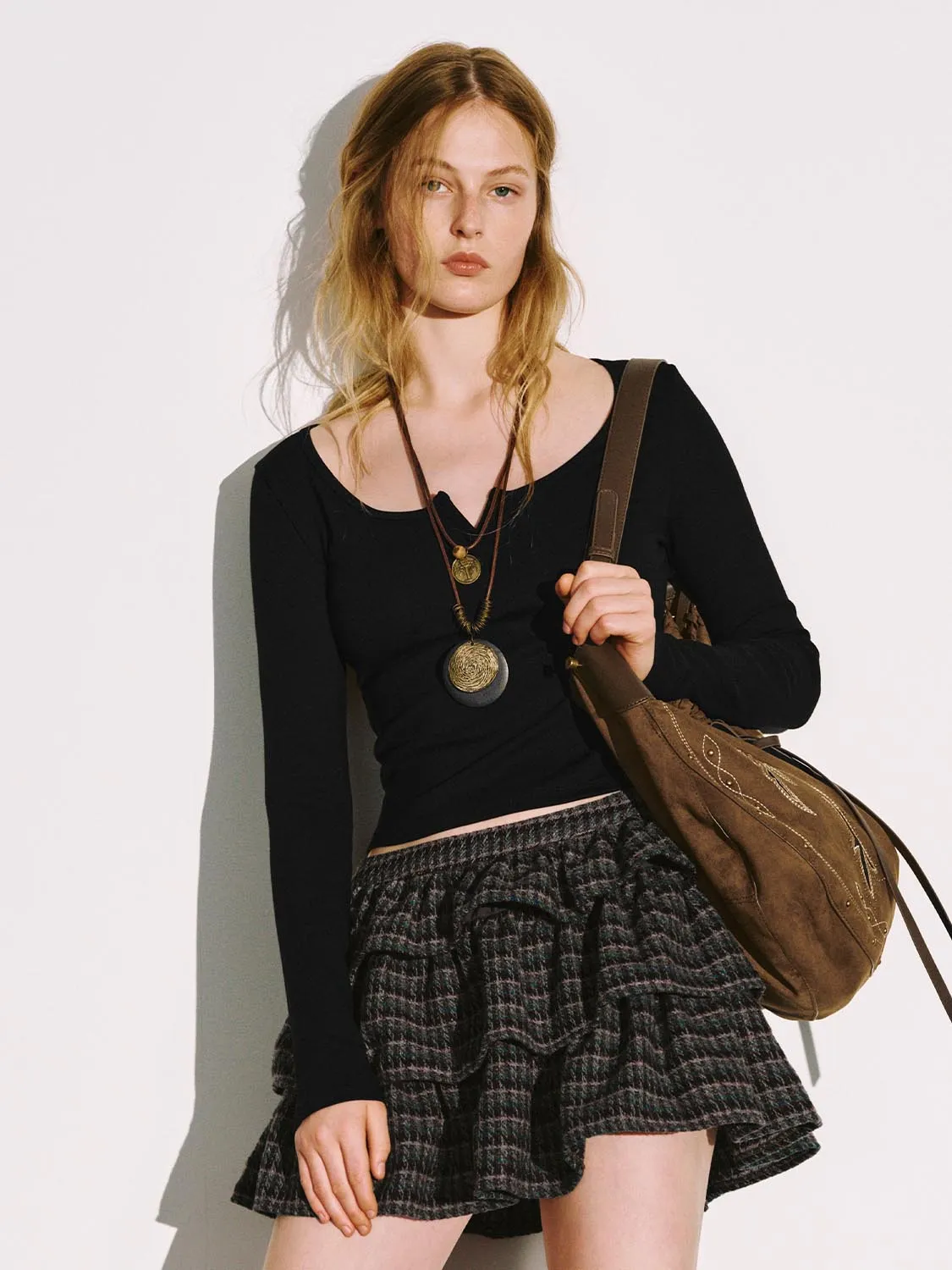 Scoop Henley Neck Long Sleeve T-Shirts sold by Urban Revivo product image thumbnail 4