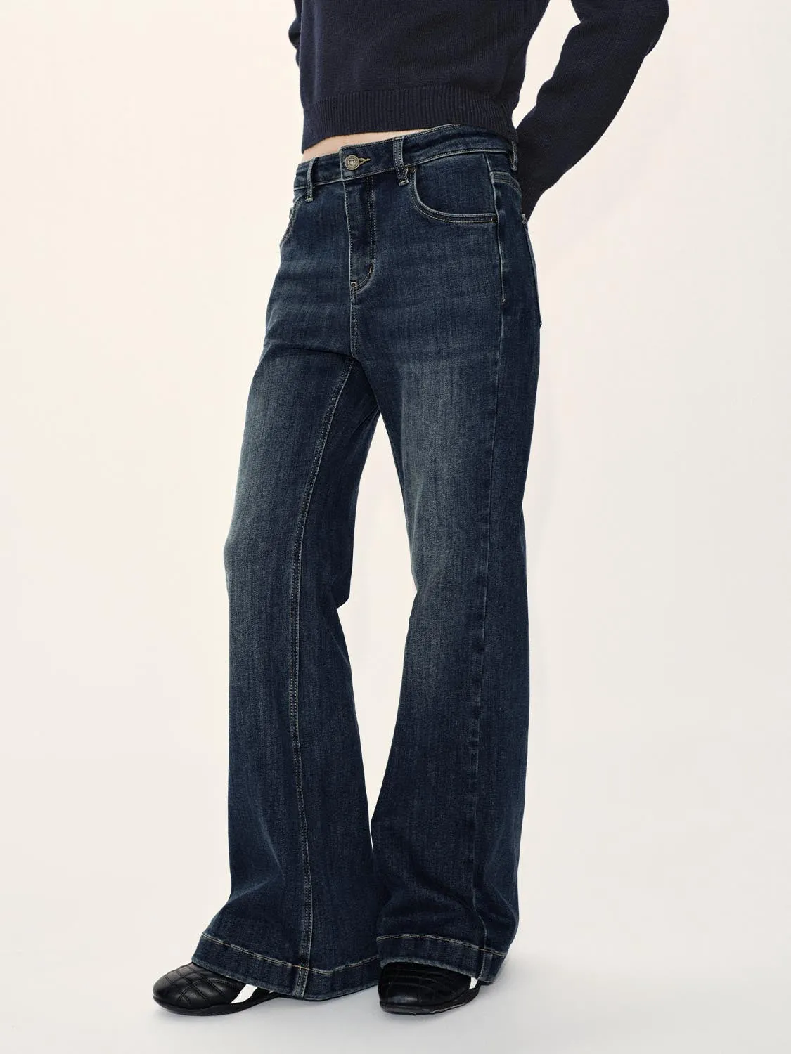 Flare Leg Jeans sold by Urban Revivo product image thumbnail 3