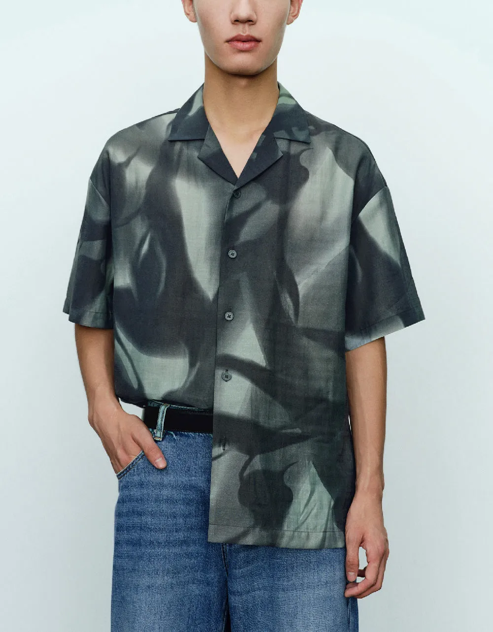 Straight Loose Shirt sold by Urban Revivo product image thumbnail 2