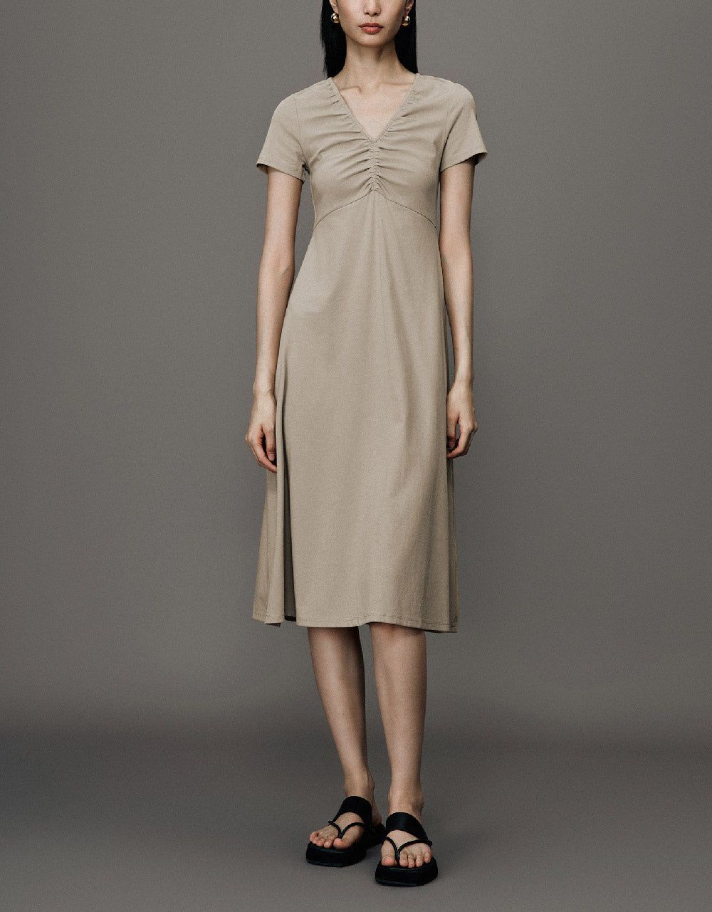 Standard Sleeve V-Neck A-Line Dress sold by Urban Revivo product image thumbnail 2