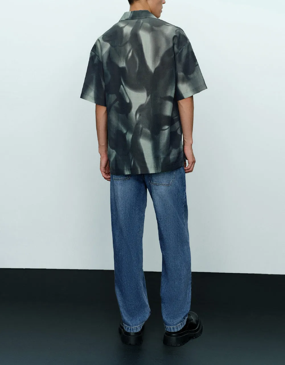 Straight Loose Shirt sold by Urban Revivo product image thumbnail 4