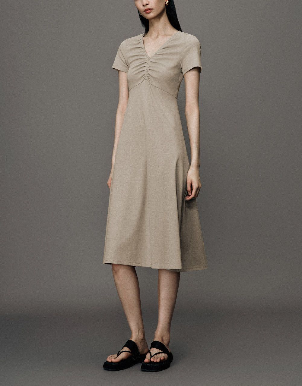 Standard Sleeve V-Neck A-Line Dress sold by Urban Revivo product image thumbnail 3