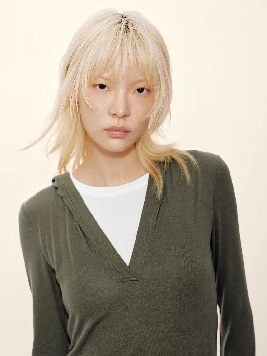 Hooded V-Neck Long Sleeve Skinny T-Shirts sold by Urban Revivo product image thumbnail 3