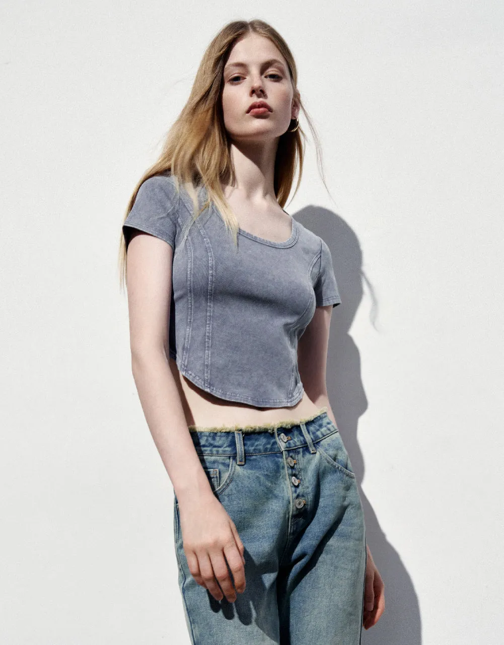 U Neck Skinny T-Shirt sold by Urban Revivo product image thumbnail 3