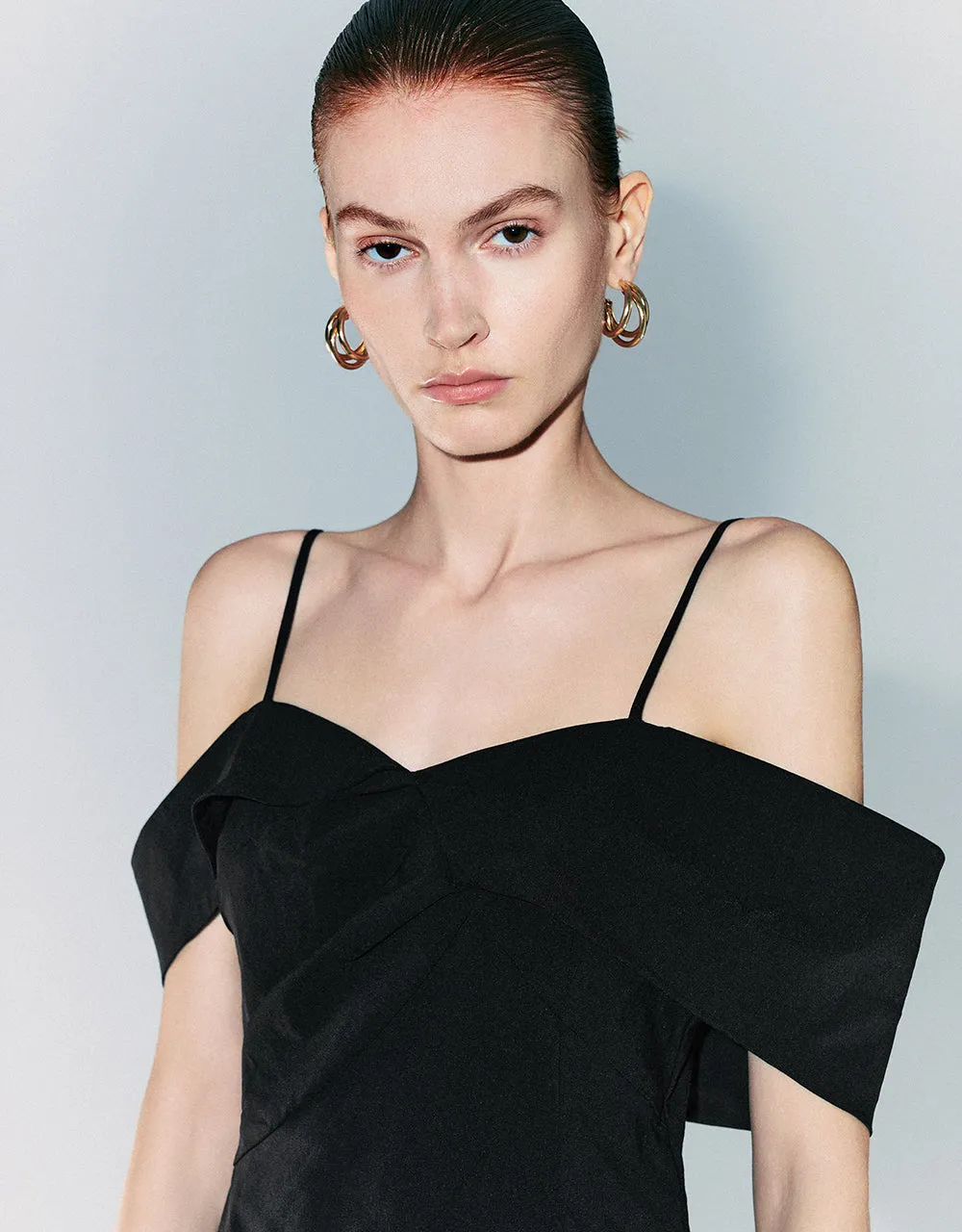 Off-Shoulder Mini Skater Dress sold by Urban Revivo product image thumbnail 4